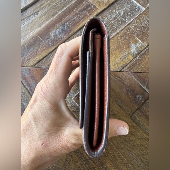 Authentic Louis Vuitton Monogram Snap Compact Zip Wallet - Picture 4 of 9